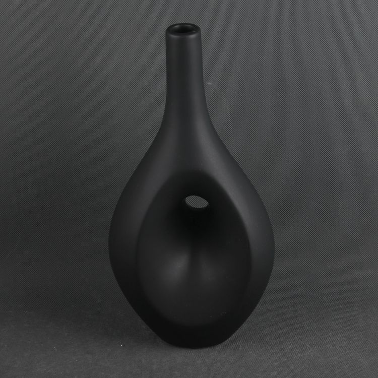 Vaza moderna ceramica, neagra, Jarla decoralis.ro/