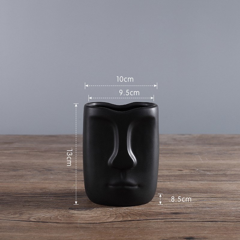 Vaza neagra abstracta, chip uman, 13 cm decoralis.ro/